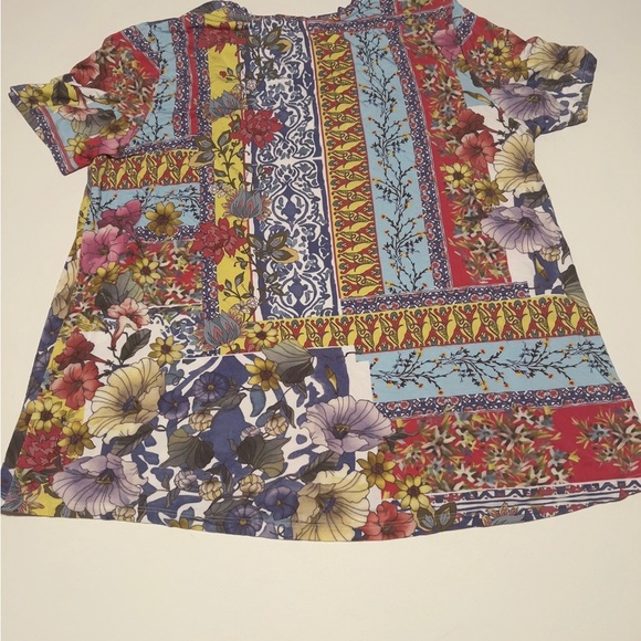EUC Johnny Was Midsummer Favorite V-Neck Swing Tee Jersey Top Size Large (A) - Picture 6 of 6
